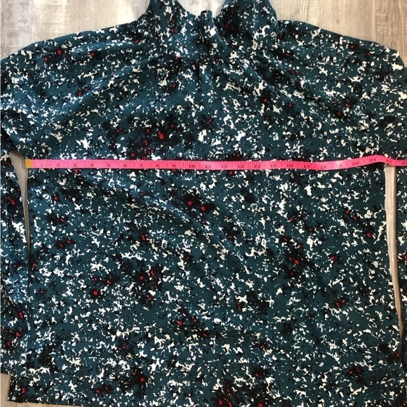 Elizabeth and James size medium blouse - Picture 3 of 14